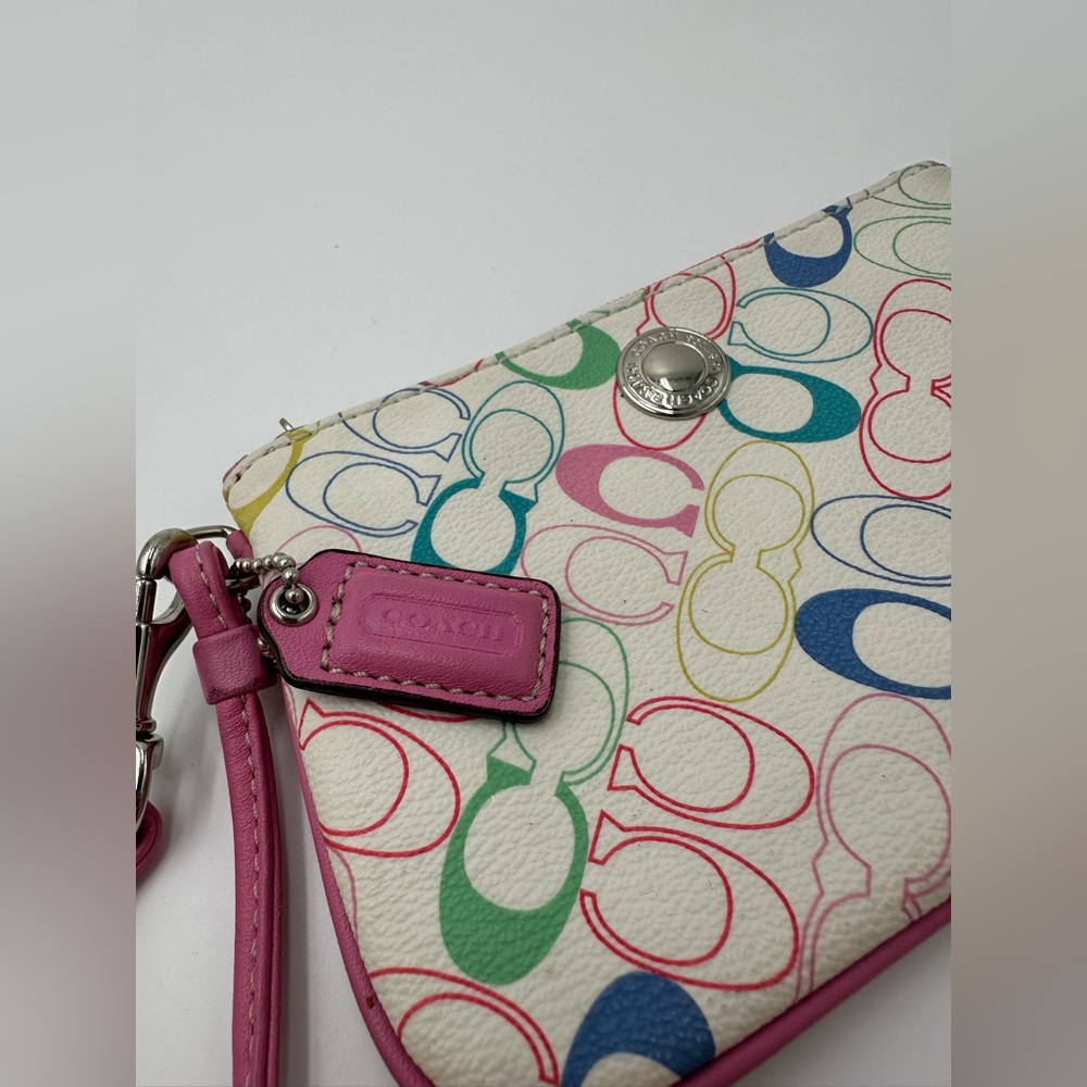 Coach Hamptons Scribble Signature Wristlet - Picture 2 of 6